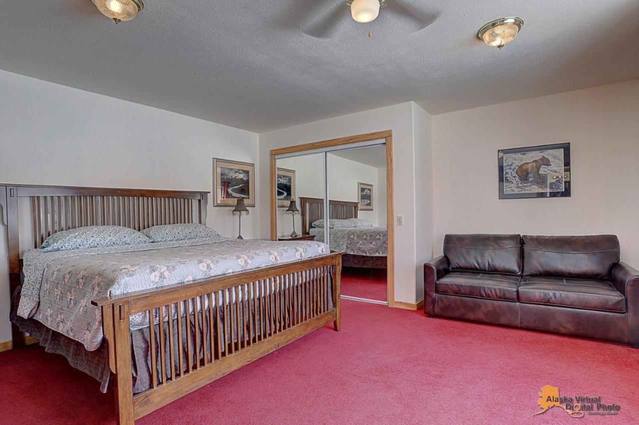 Falcon'S Nest Bed And Breakfast Толкітна Екстер'єр фото